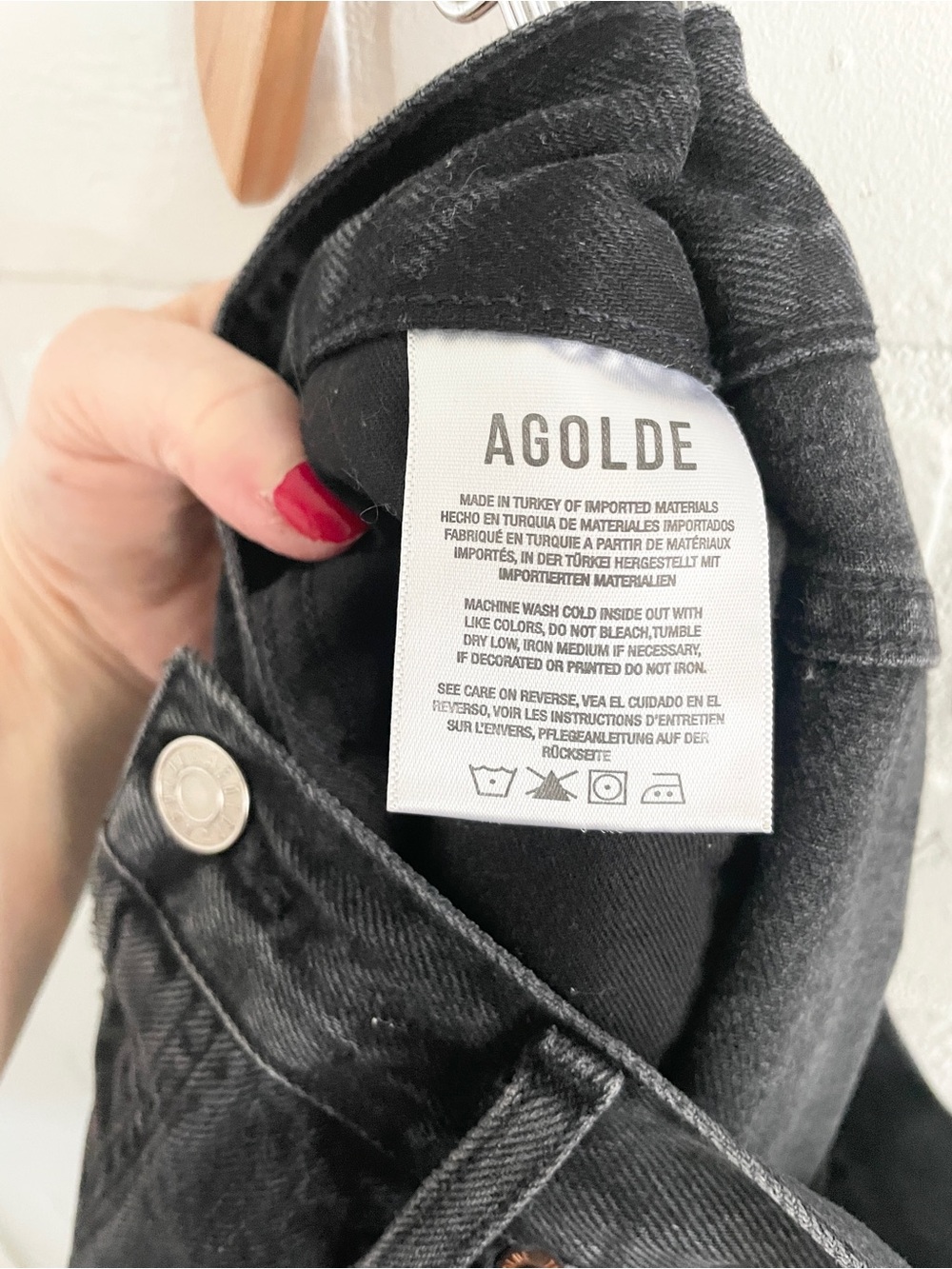 AGOLDE Dee Black Denim Shorts Raw Hem Side Slit Model Off Duty Sz 30 - Picture 12 of 16
